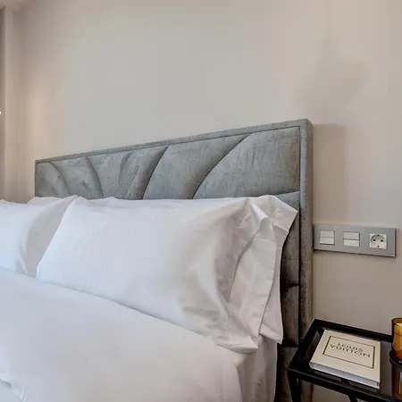 Palm Apartment *